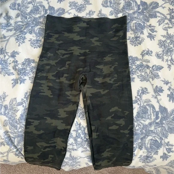 Spanx Seamless Leggings - Picture 4 of 5